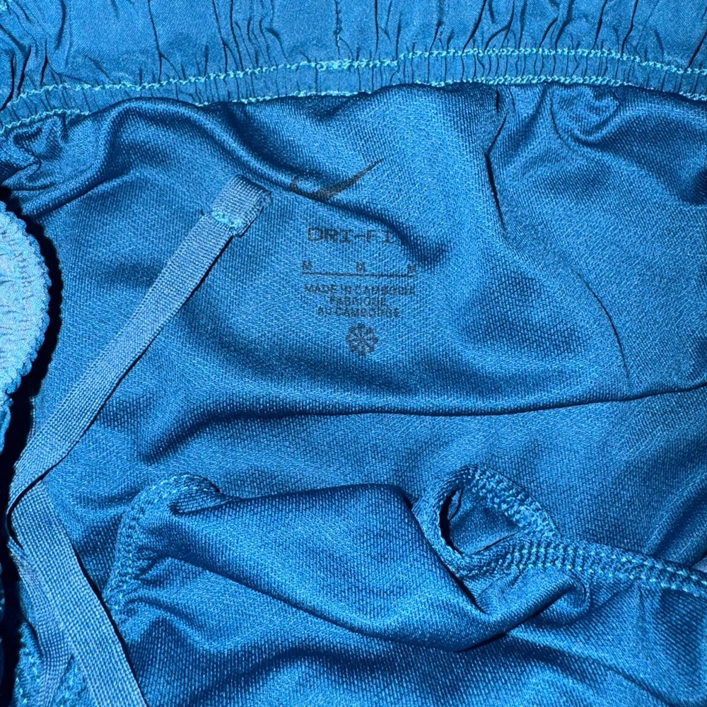 NWOT Women’s Nike Tempo Shorts - Picture 6 of 8